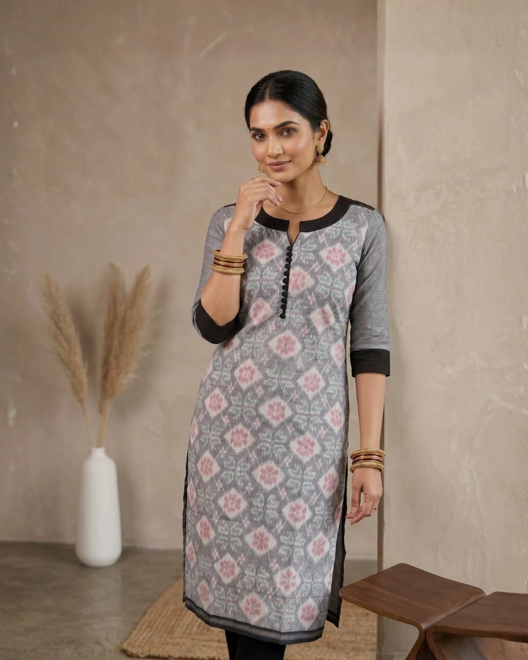 Saumya Grey Sambalpuri Handloom Kurti - PINDHAN