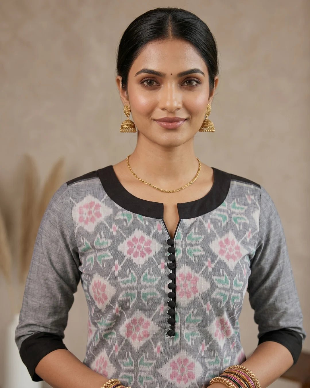 Saumya Grey Sambalpuri Handloom Kurti - PINDHAN