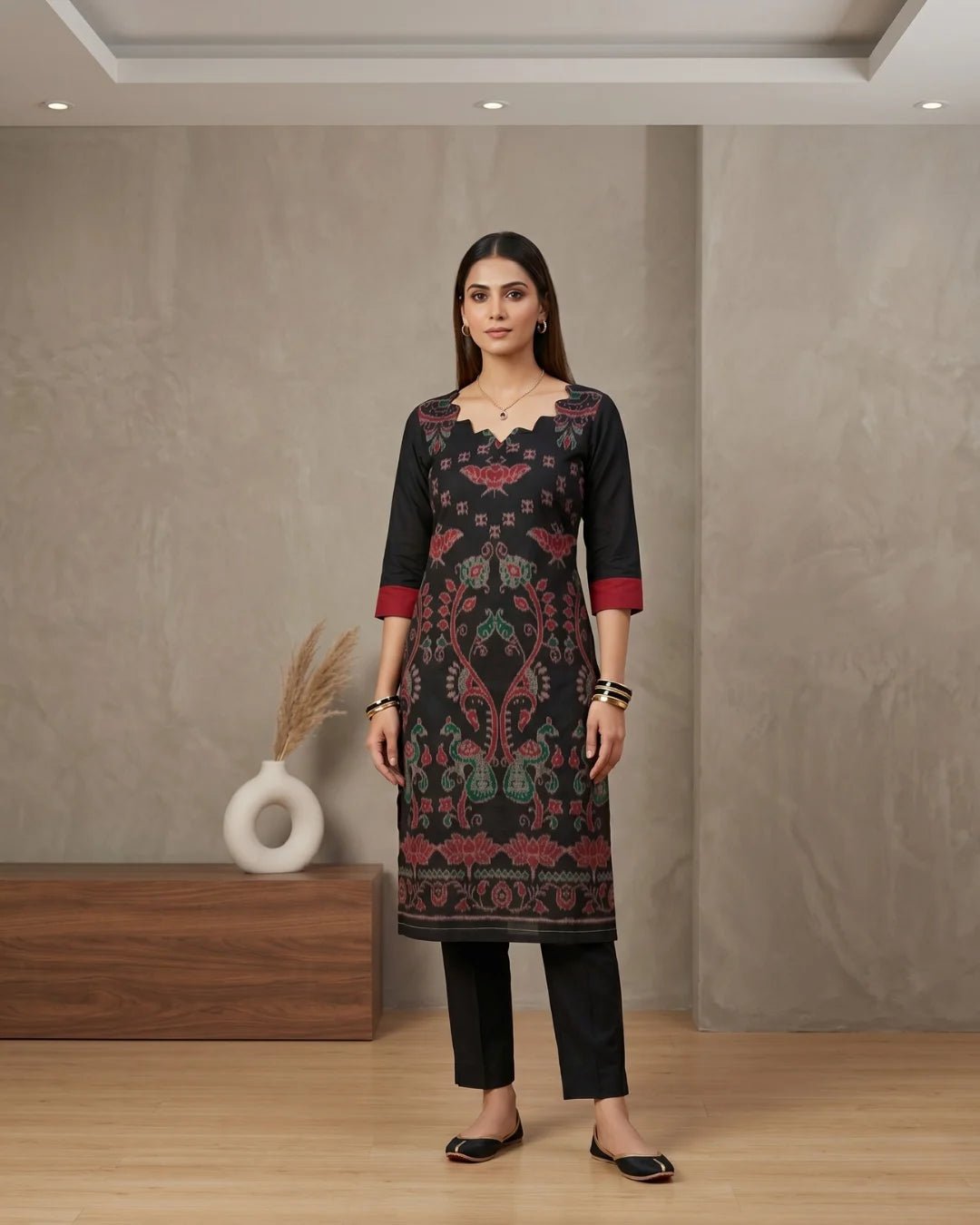 Mrnalika Black Sambalpuri Handloom Kurti Set - PINDHAN