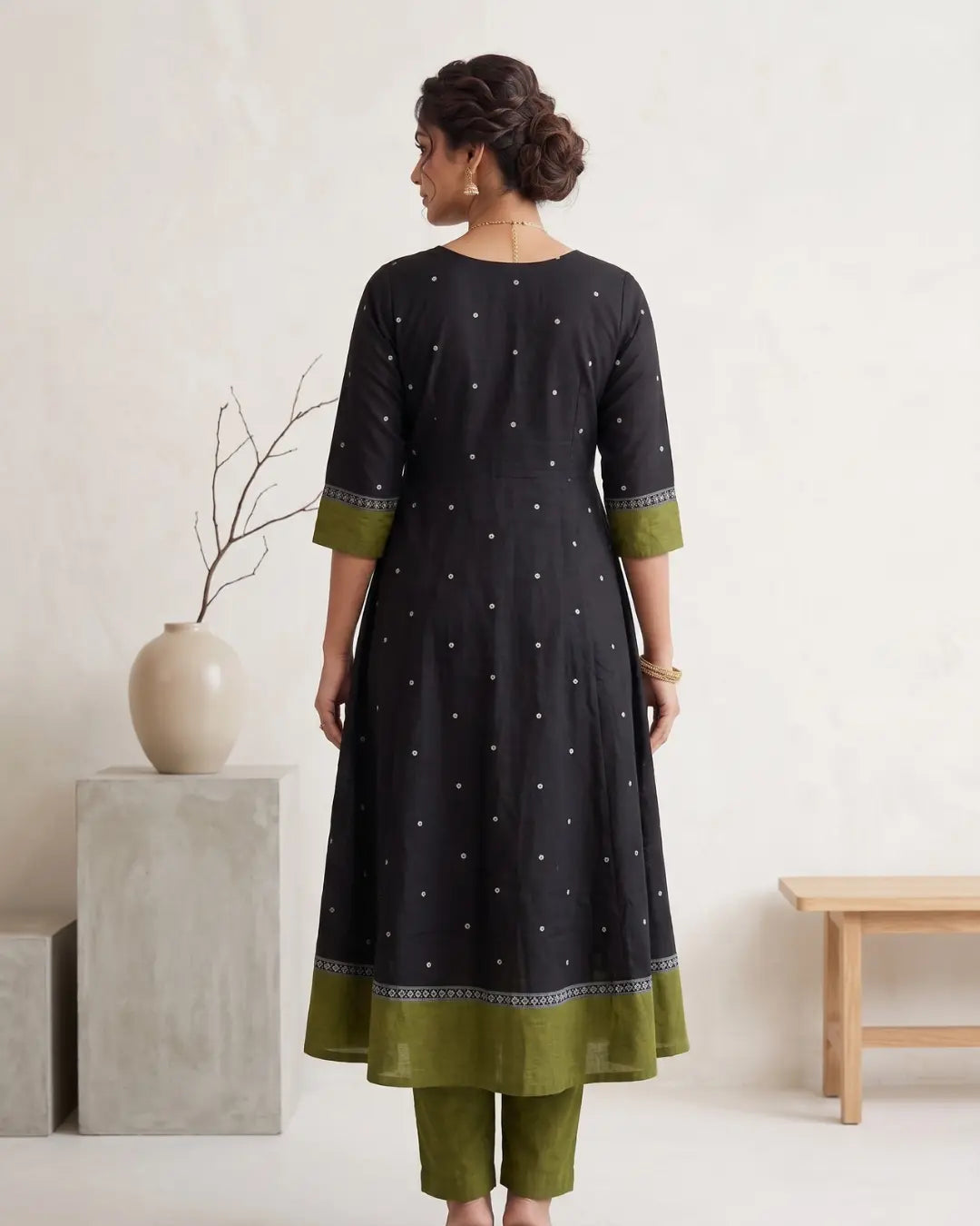 Harita Black & Olive Green Sambalpuri Handloom Anarkali