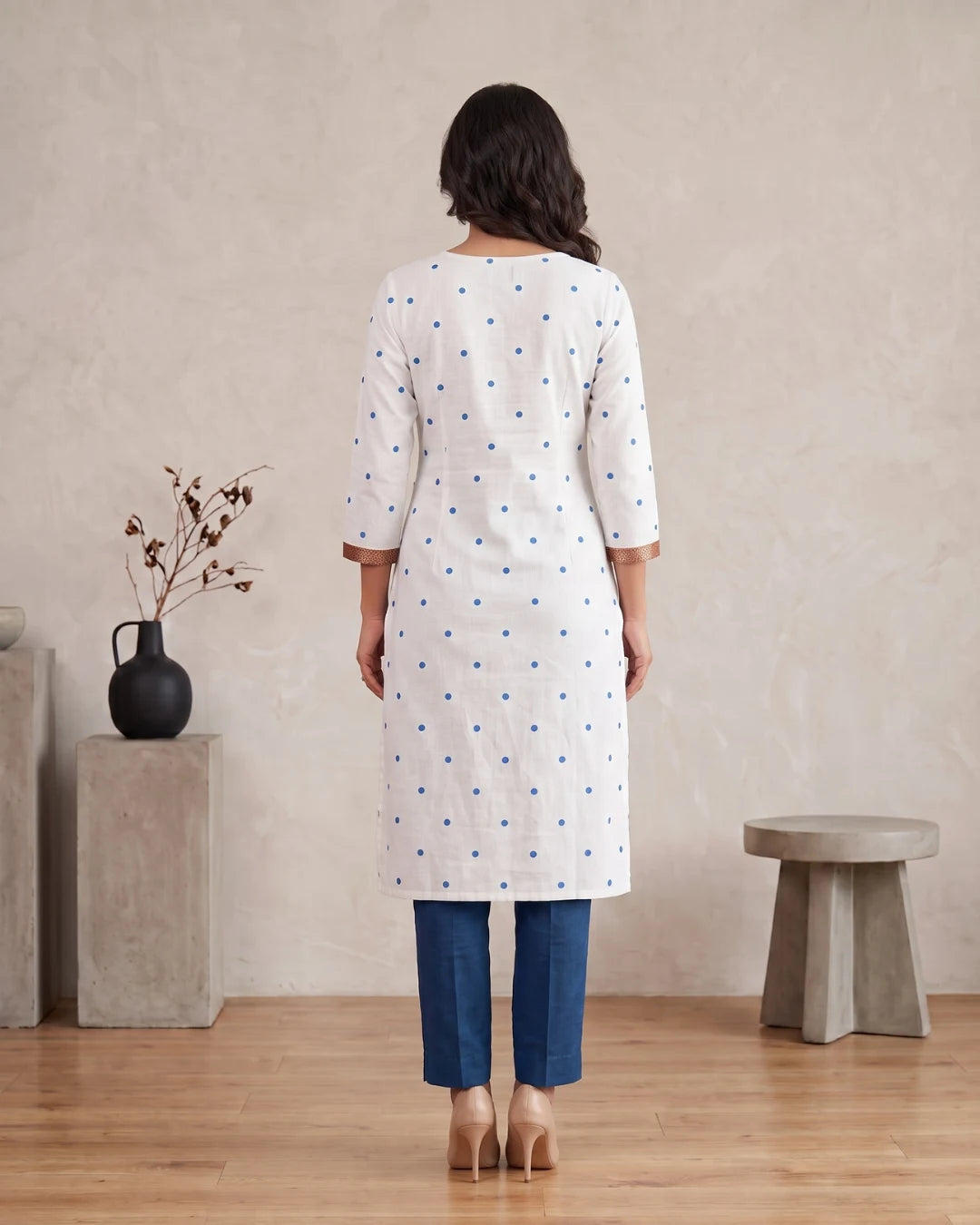 Aaradhya White & Blue Sambalpuri Handloom Kurti