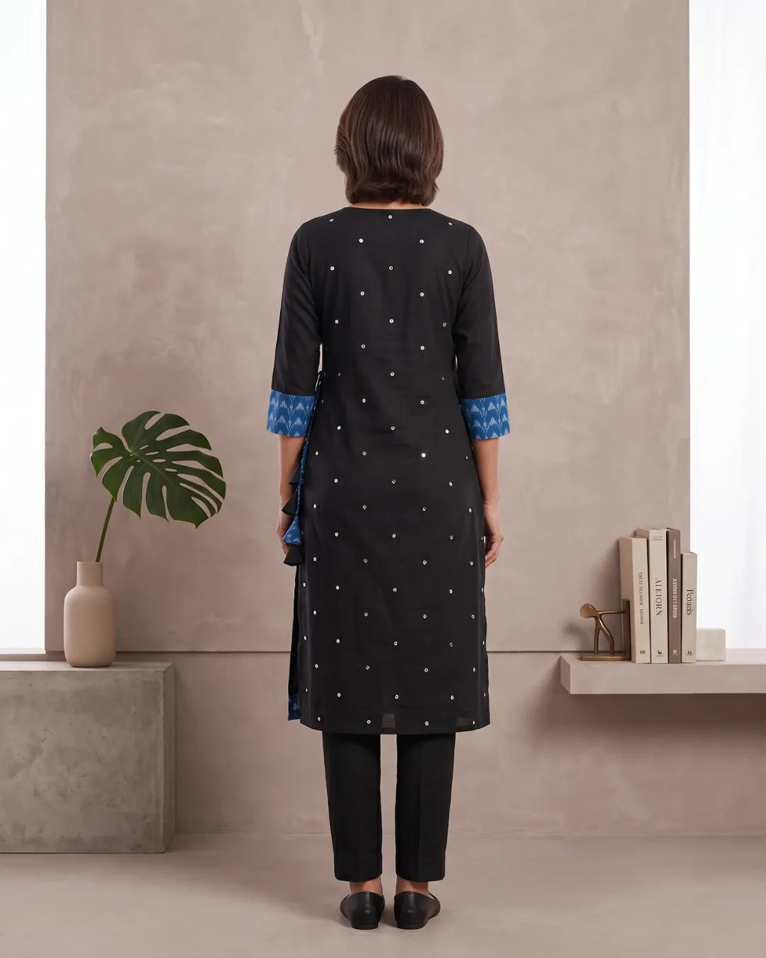Kaja Black & Blue Sambalpuri Handloom Kurta Set