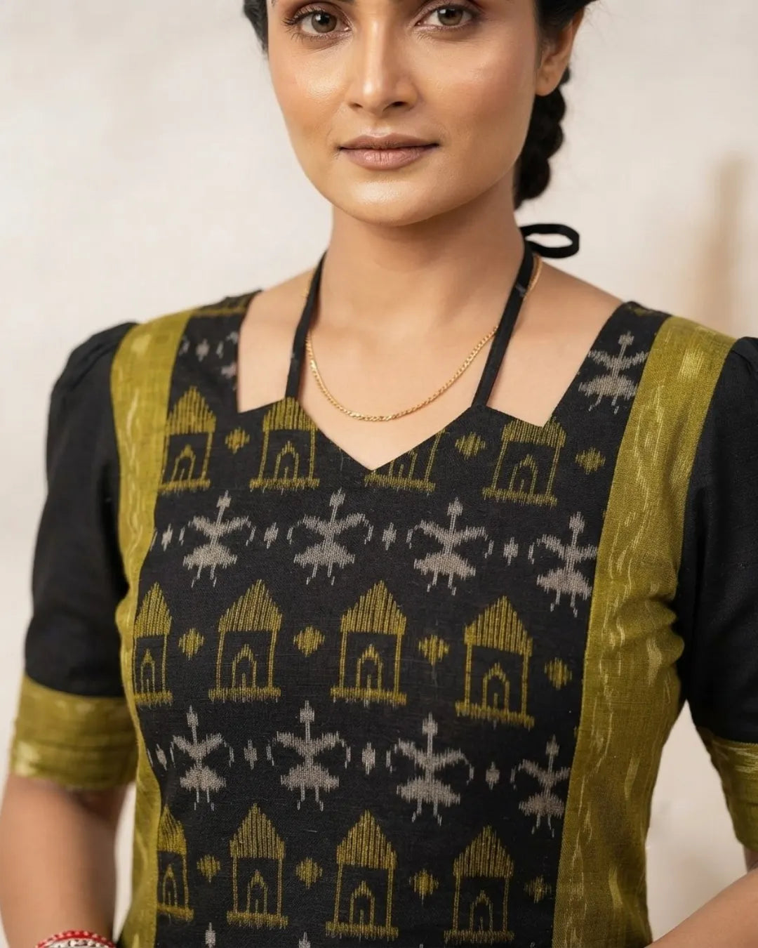 Aranya Black & Olive Green Sambalpuri Handloom Kurta Set